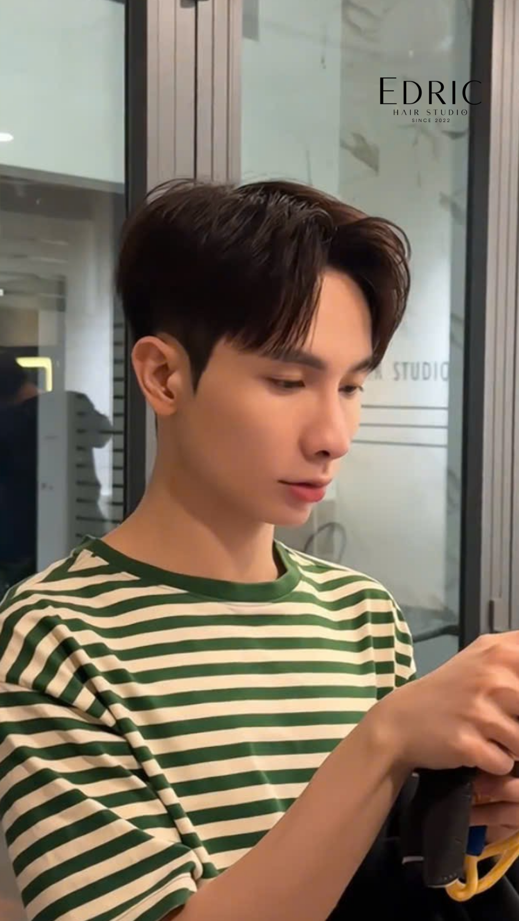 EDRIC COMMA HAIR